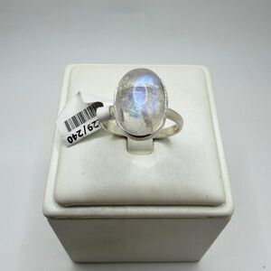 NWT 14x10mm oval cabochon Moonstone solitaire ring in sterling silver!